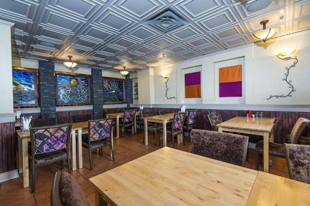 Coast High Country Inn Whitehorse Exteriér fotografie